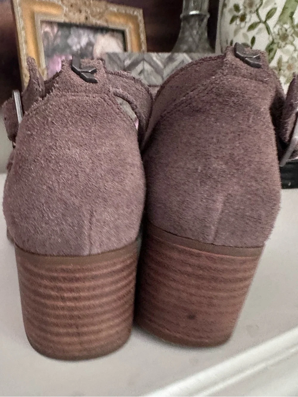 Koolaburra by UGG Kaiah Taupe Suede Block Heel Kaiah Shootie Sandals Sz 8